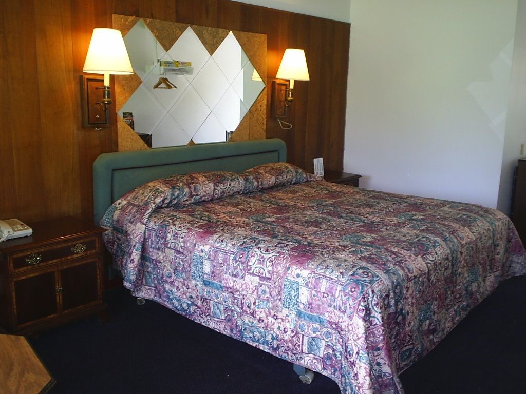 Kings Inn Cleveland Strongsville Værelse billede